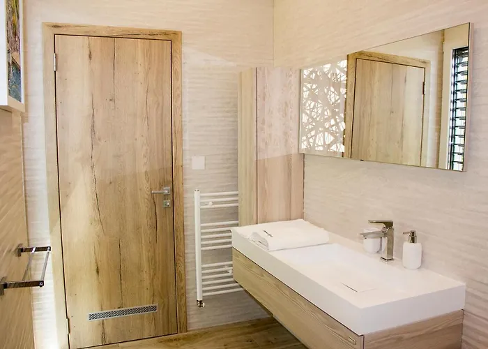 Rosemary Park Villa *